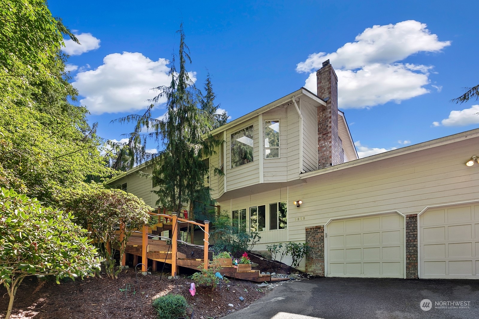Property Photo: 3828 226th Place NE WA 98223