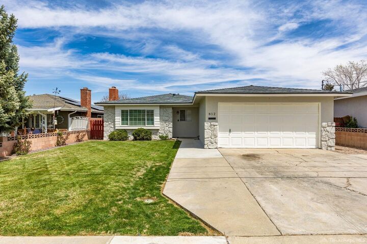 812 Oakwood Street  Tehachapi CA 93561 photo