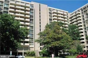 4141 N Henderson Road 1127  Arlington VA 22203 photo