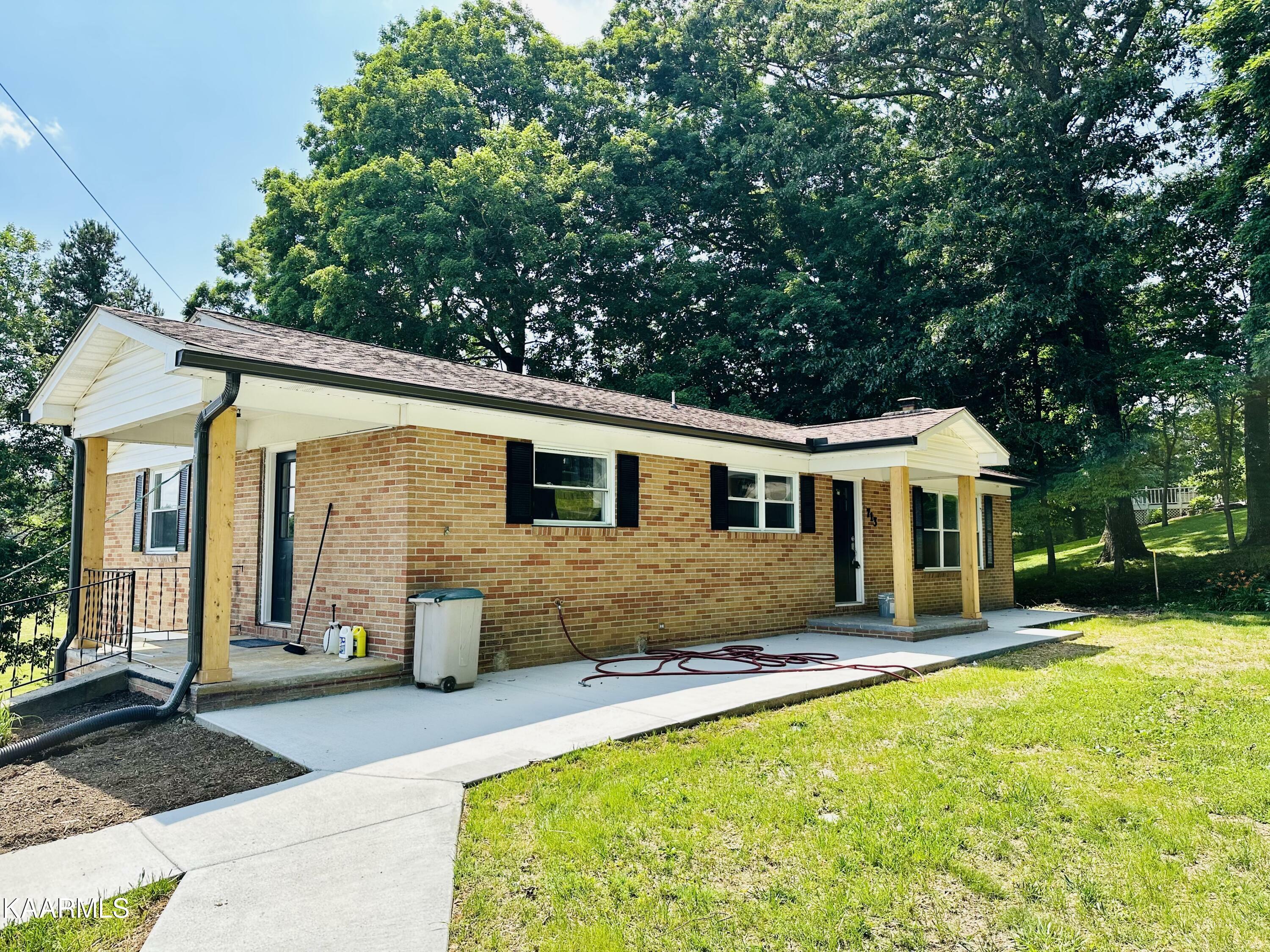 Property Photo: 713 Fan St TN 37879