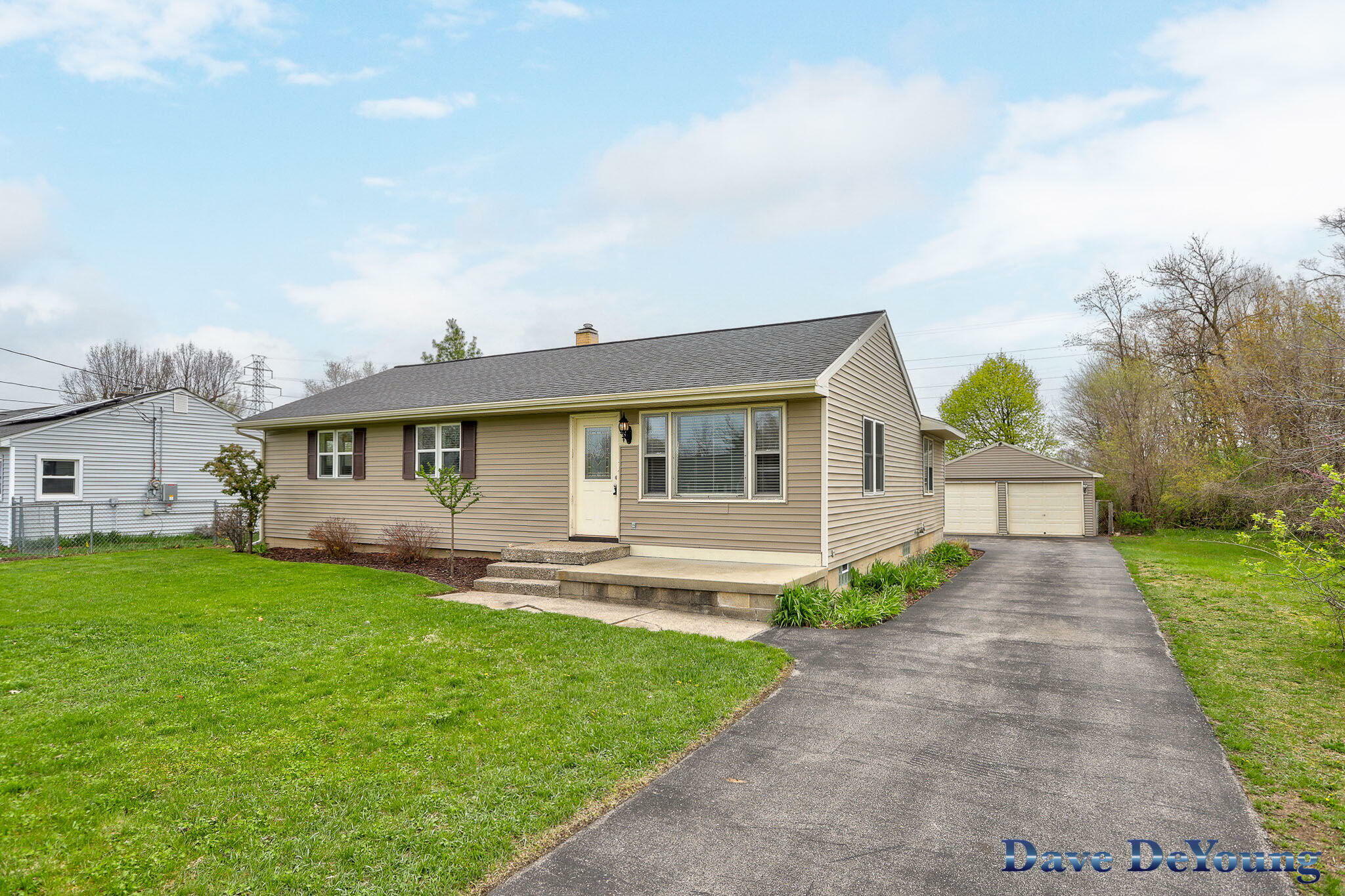 Property Photo: 5660 Buchanan Avenue SW MI 49548