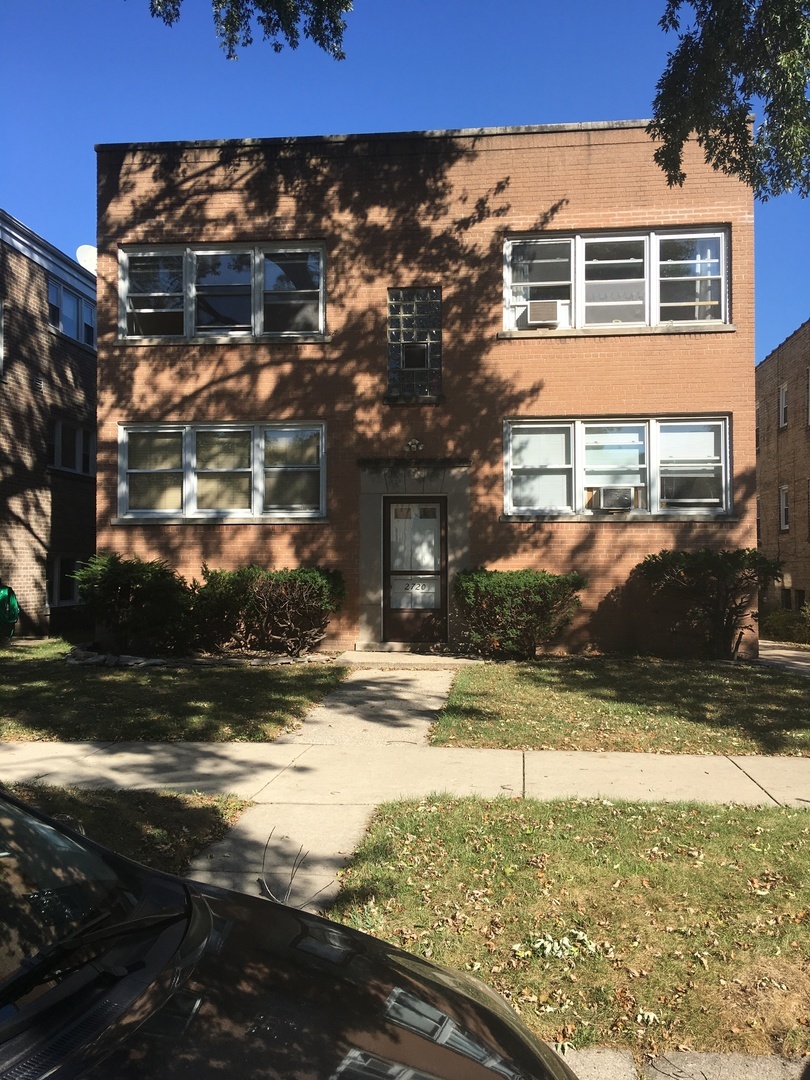 Property Photo: 2720 W Summerdale Avenue 2W IL 60625