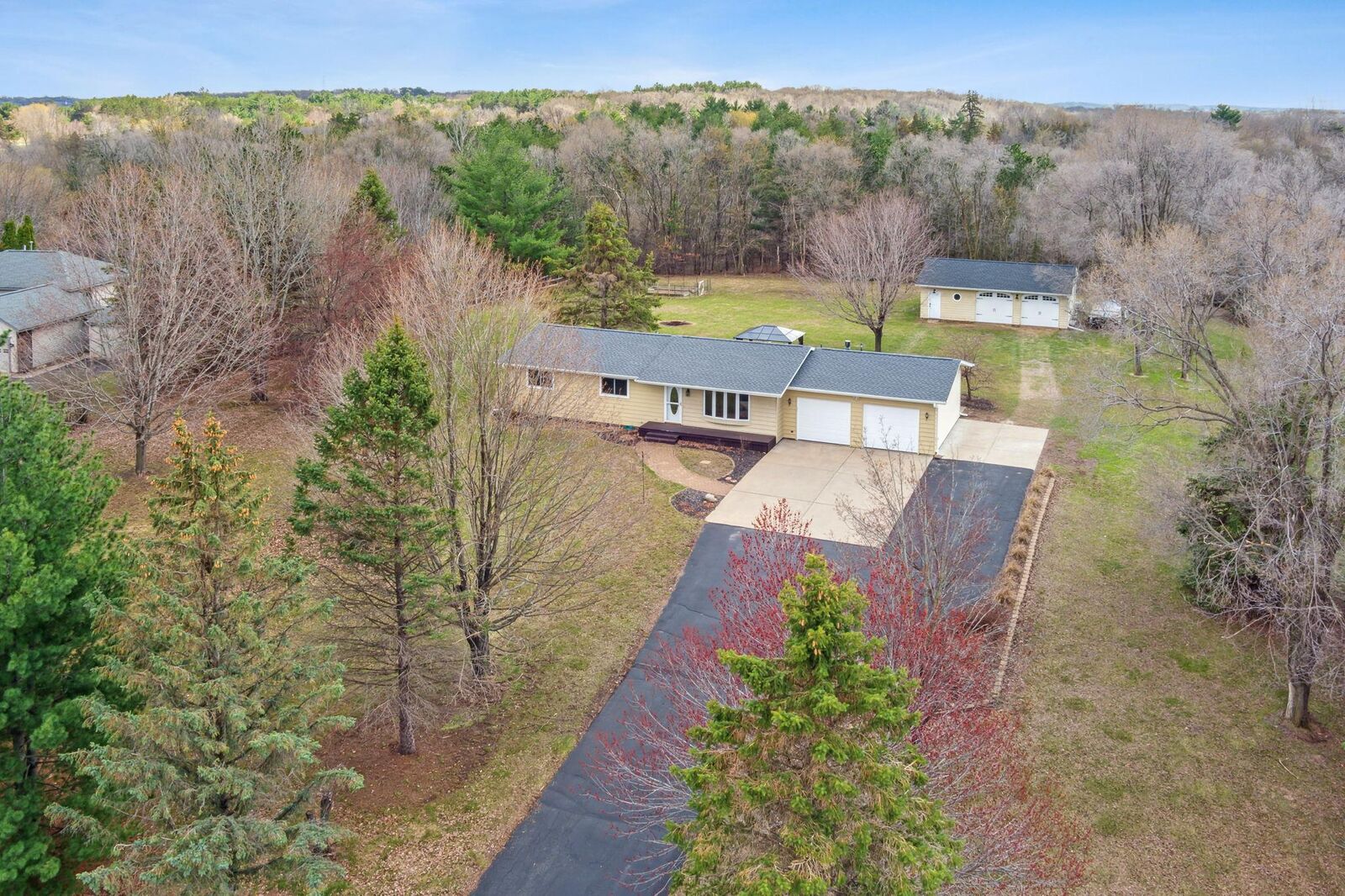 Property Photo:  839 Maud Road  WI 54016 