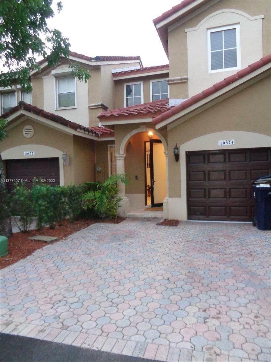 Property Photo:  10874 SW 89th St 10874  FL 33176 