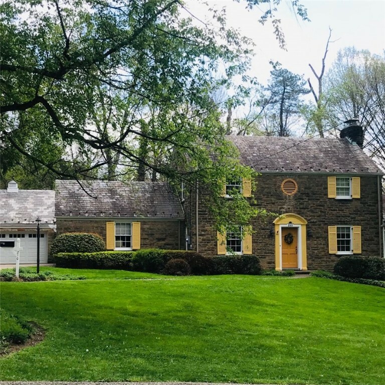 Property Photo: 210 Navajo Rd PA 15241