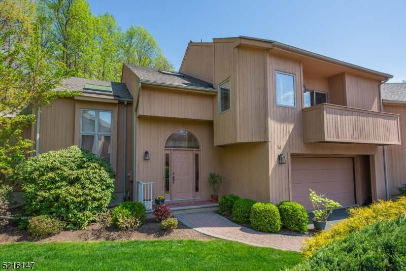 Property Photo: 14 Robinhood Dr NJ 07046
