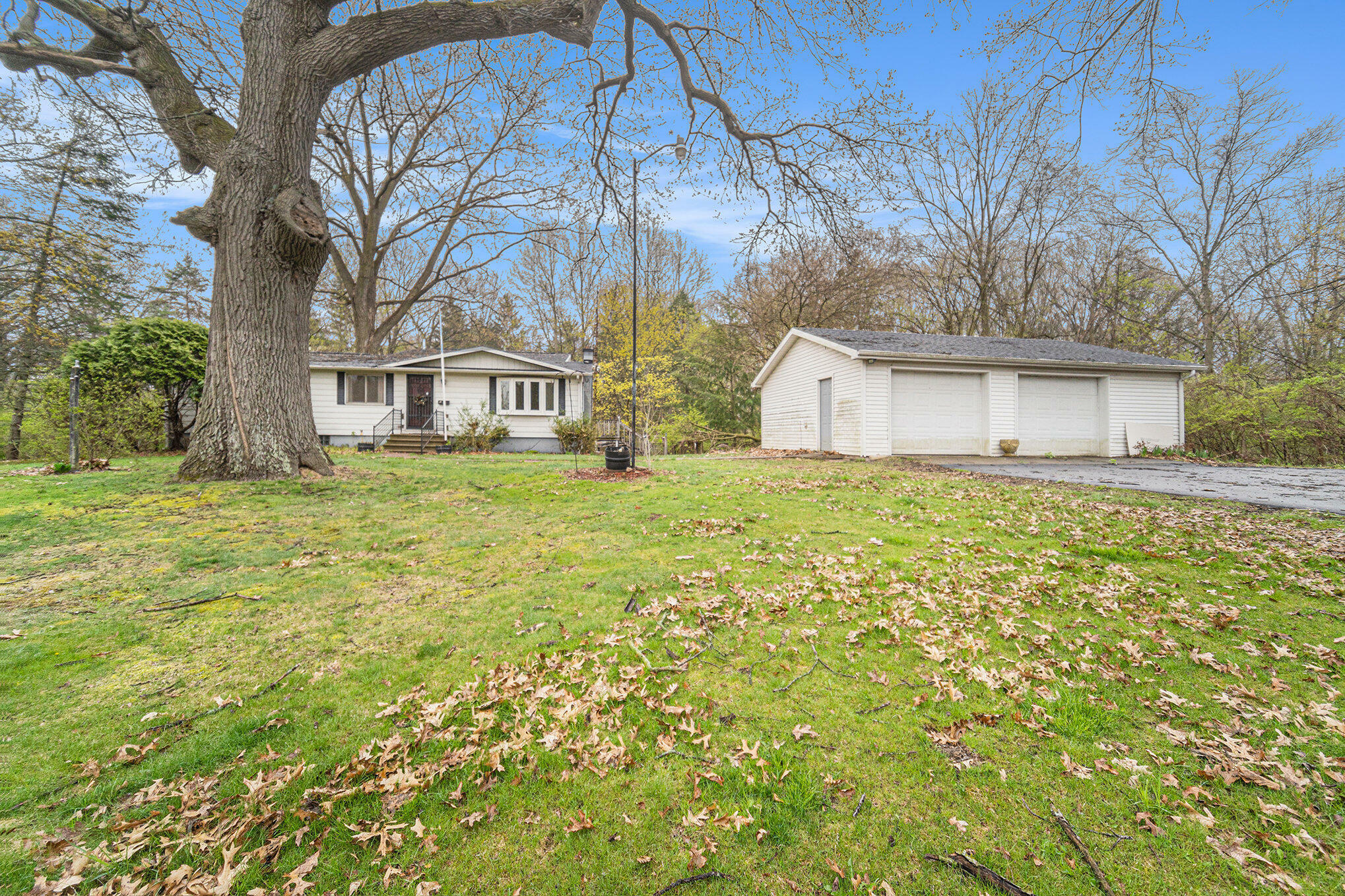 Property Photo:  811 Blackman Road  MI 49201 