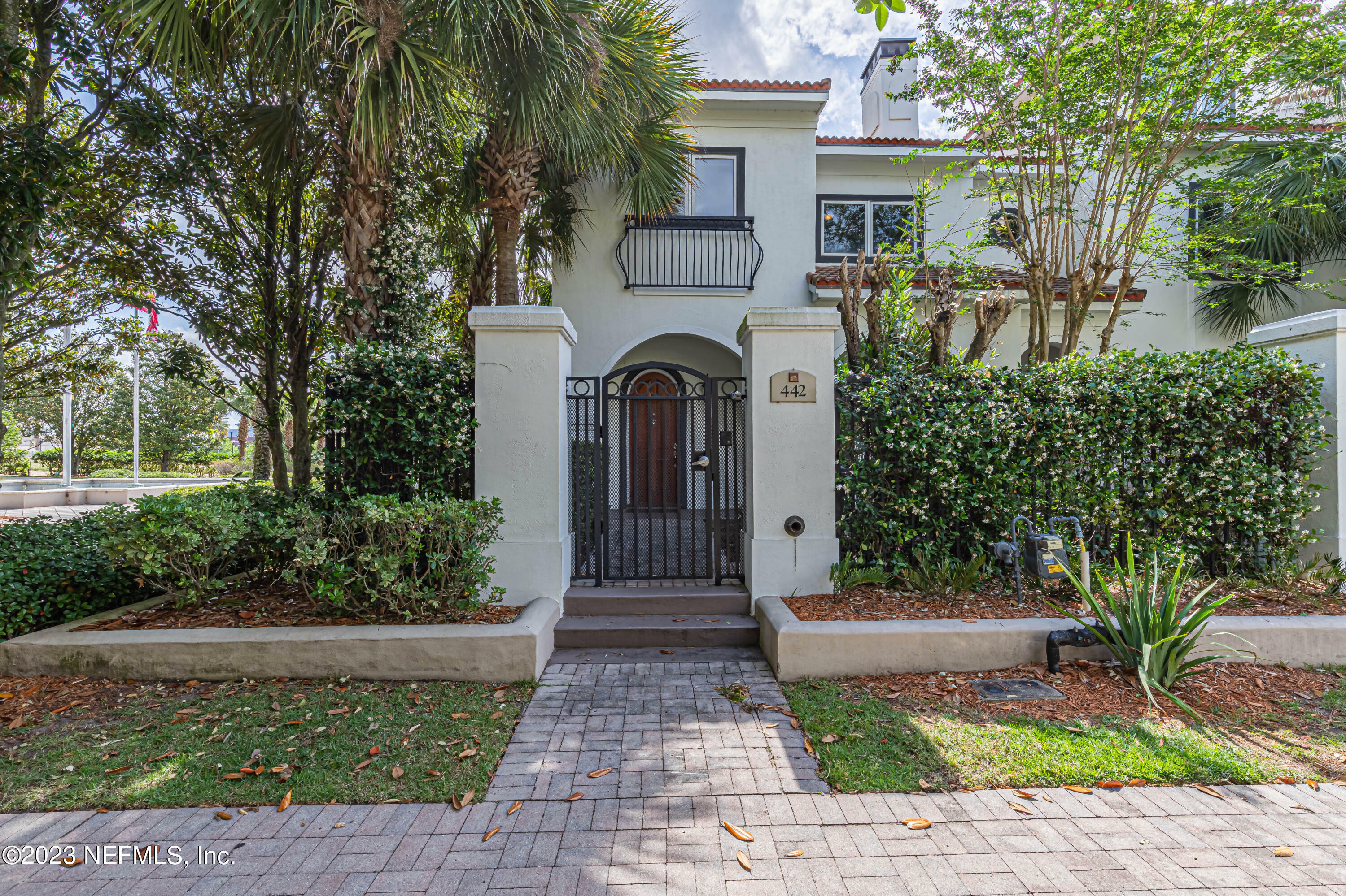 Property Photo:  442 E Bay Street  FL 32202 