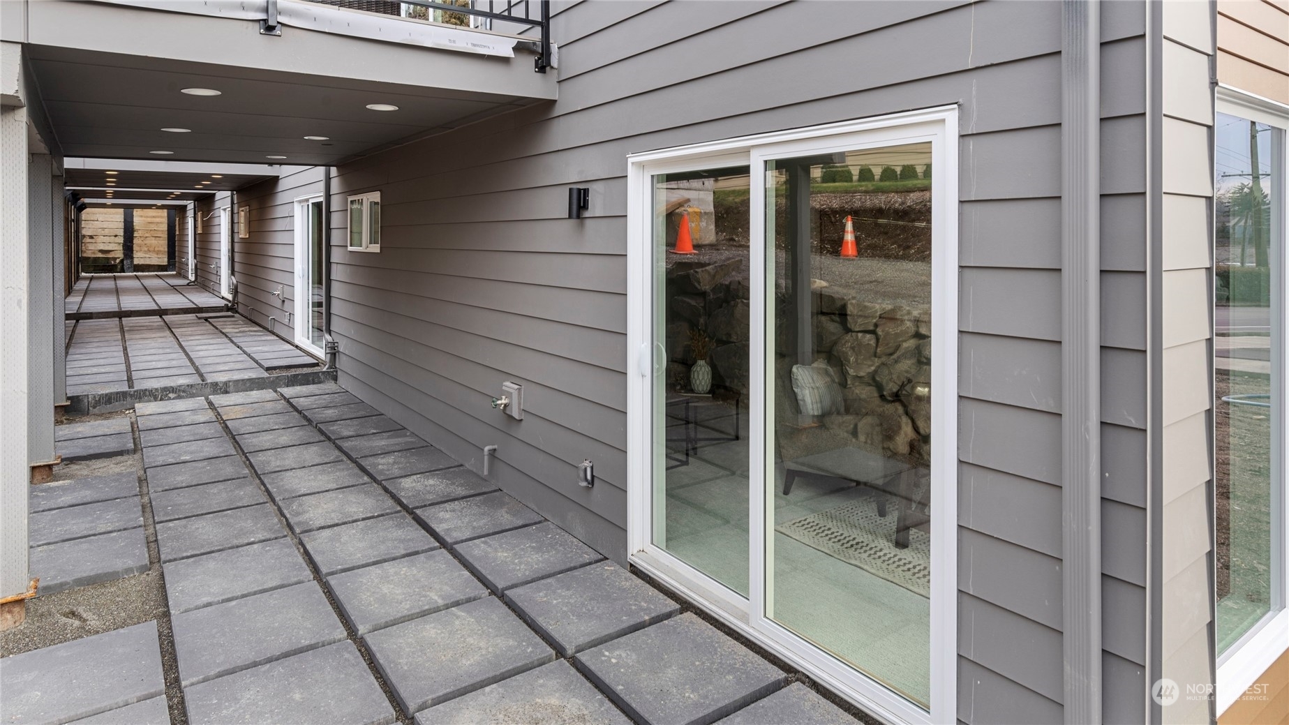 Property Photo: 6712 NE 185th Street 2 WA 98028