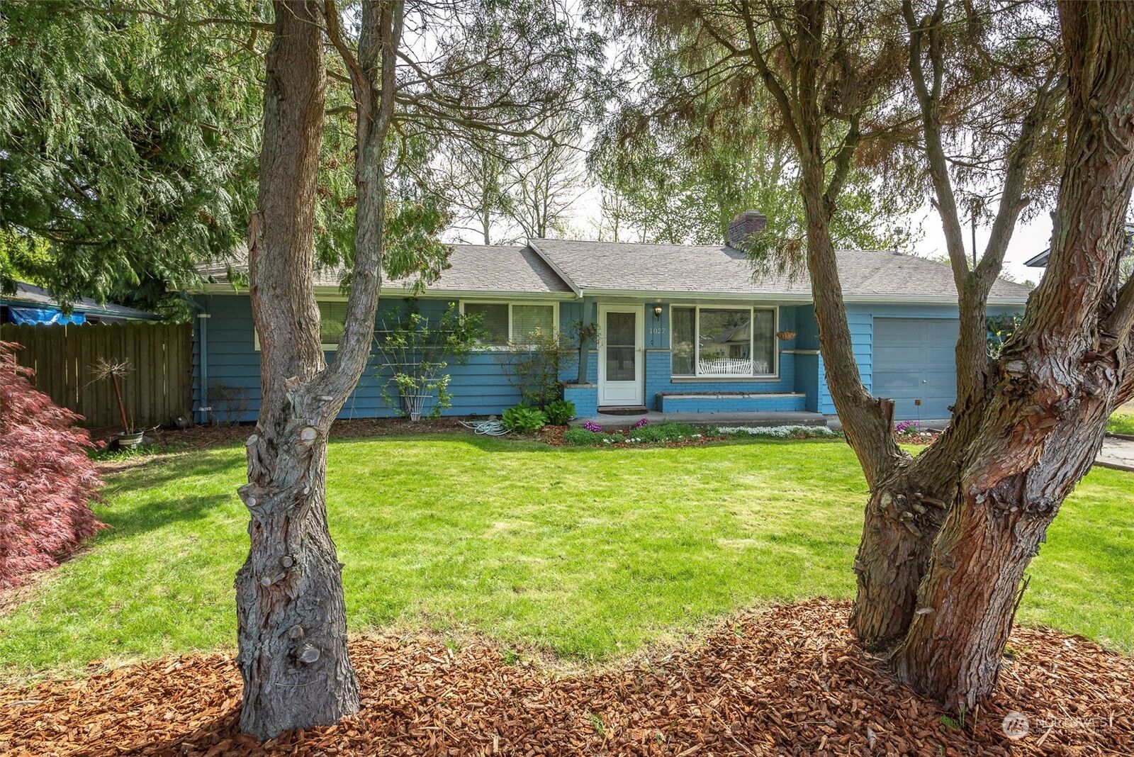 Property Photo:  1027 14th Street SW  WA 98371 