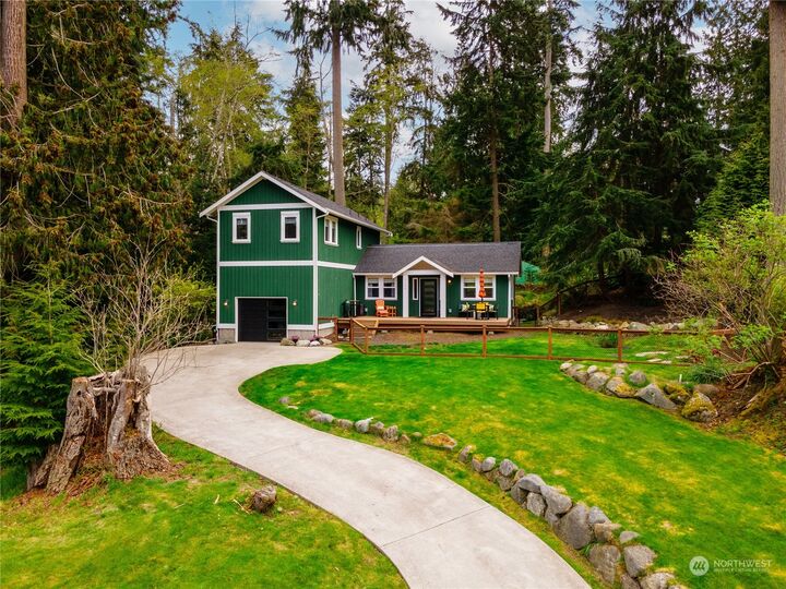 1164 Honeymoon Lake Drive  Greenbank WA 98253 photo