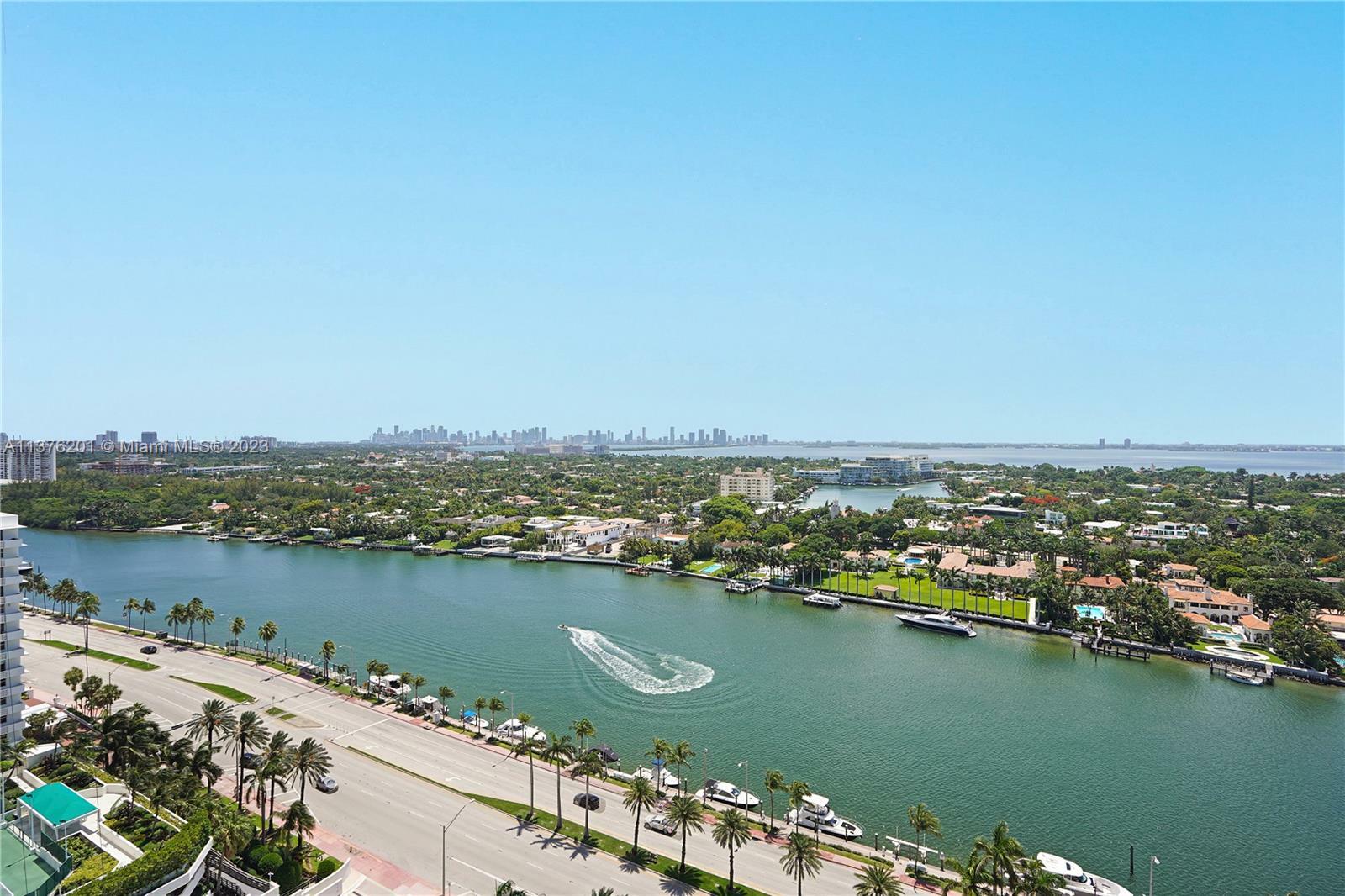 Property Photo:  4779 Collins Ave 2207  FL 33140 