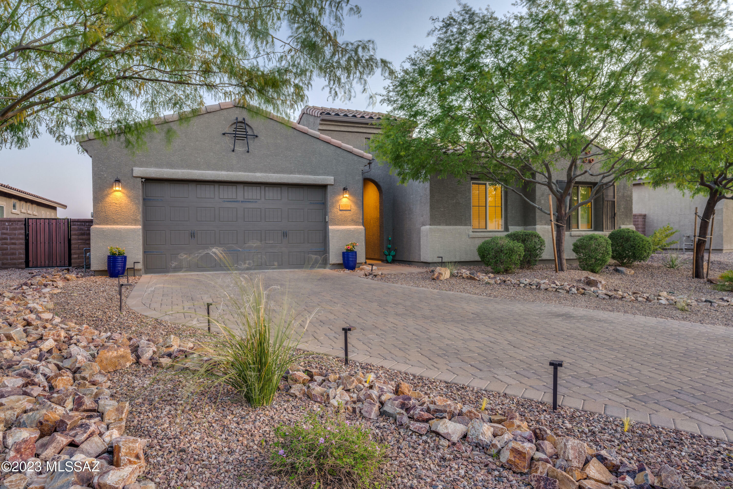 Property Photo:  13570 N Palo Brea Way  AZ 85755 