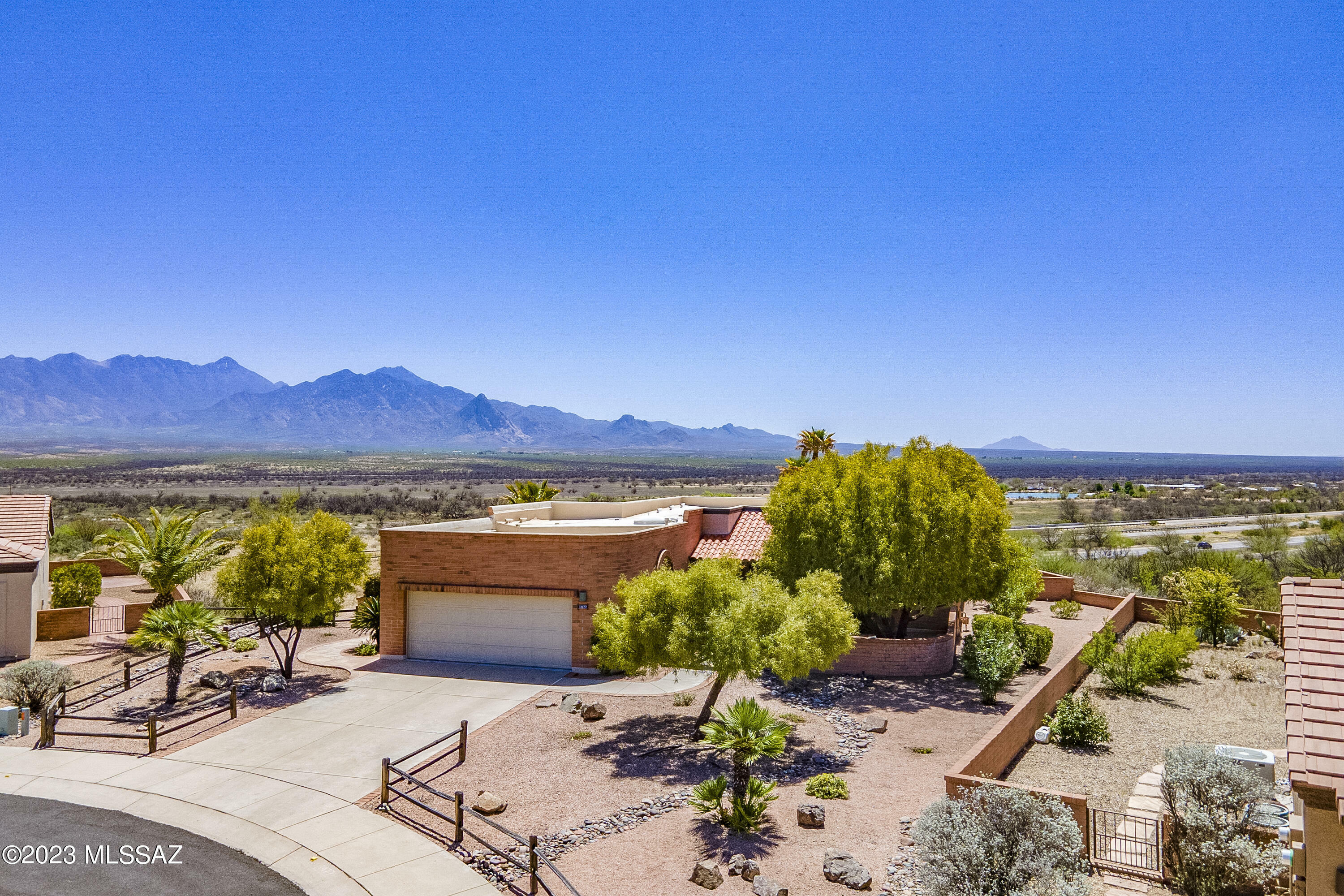 Property Photo:  1477 W Hidden Crest Court  AZ 85622 