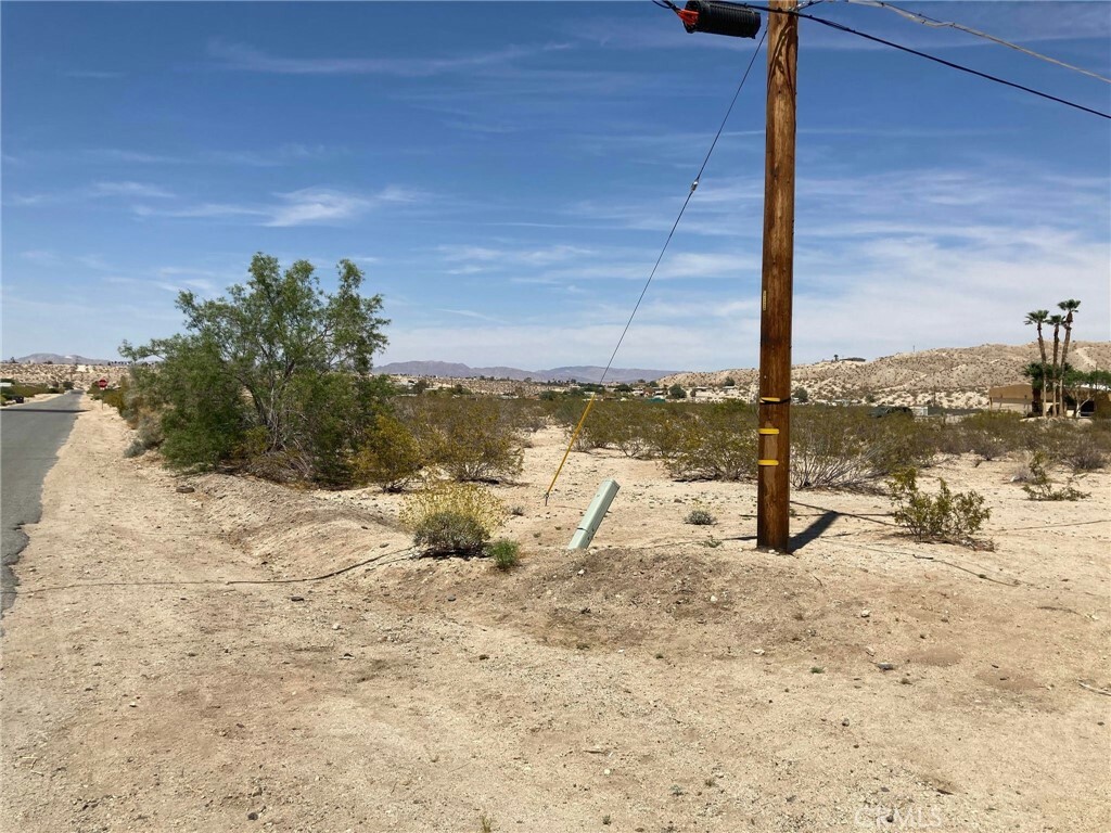 Property Photo: 1 Hatch Road CA 92277