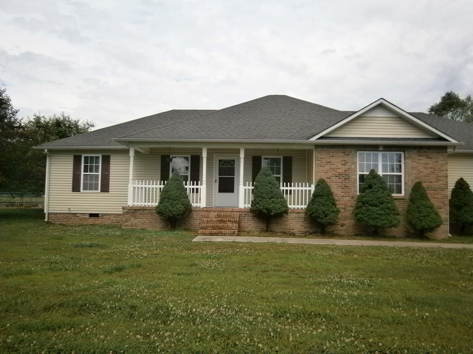 Property Photo: 53 Coventry Ct TN 37342