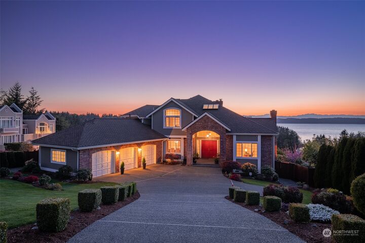 Property Photo:  31013 36th Avenue SW  WA 98023 