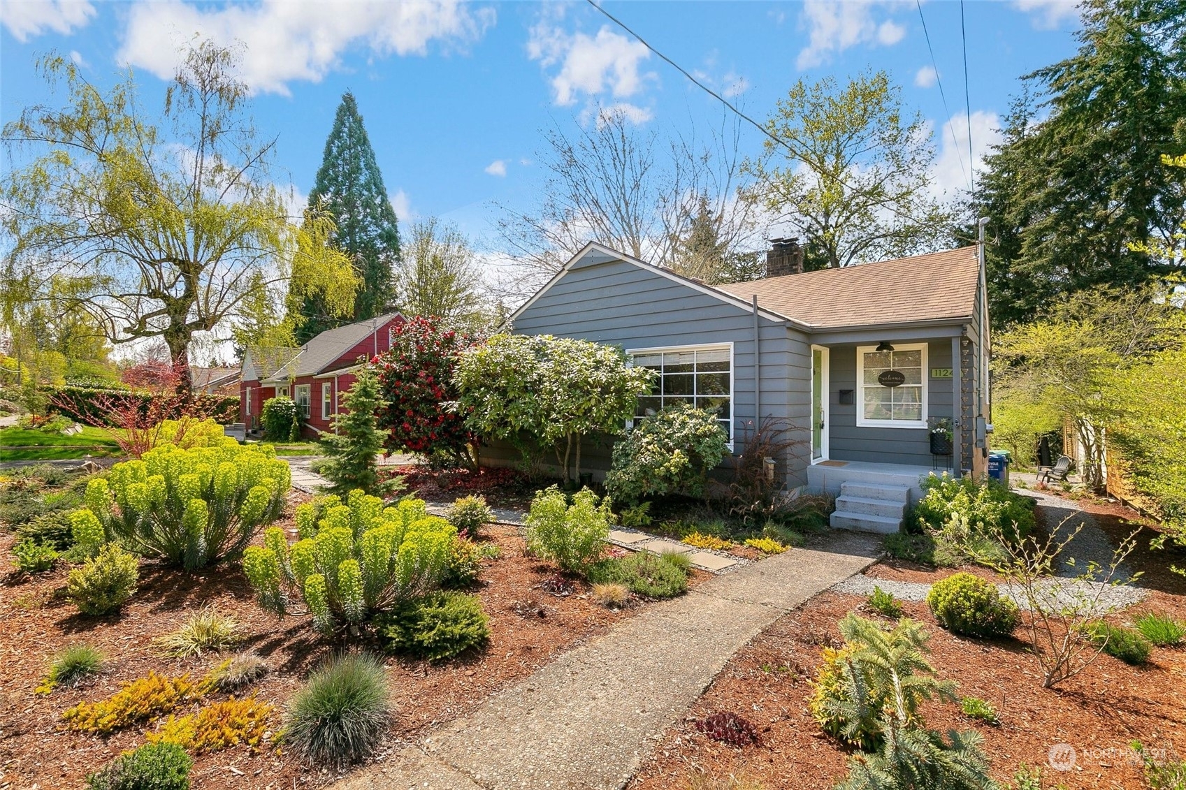 Property Photo:  11247 Crestwood Drive S  WA 98178 