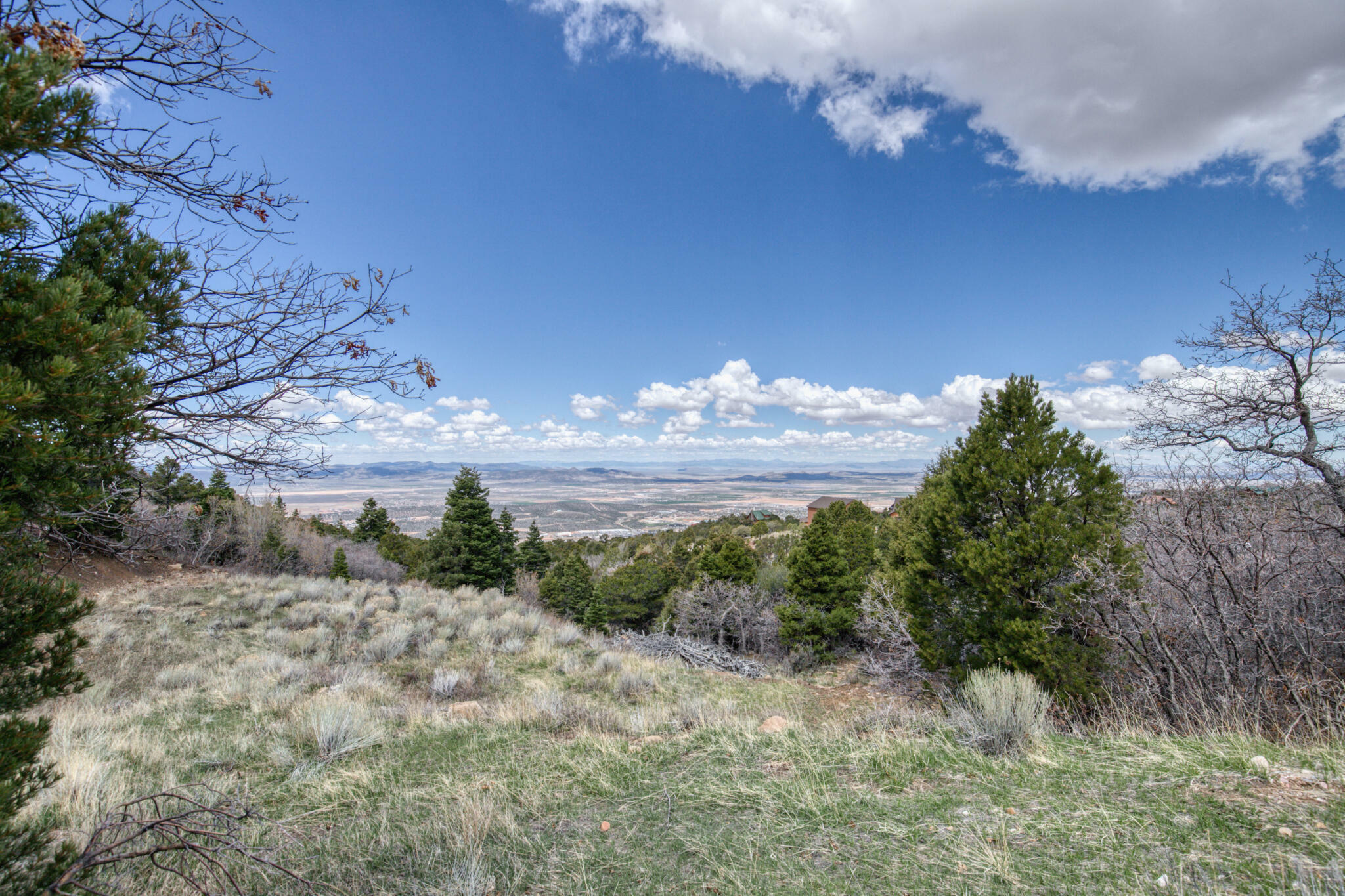 Property Photo: 812 E Cedar Highlands Dr UT 84720