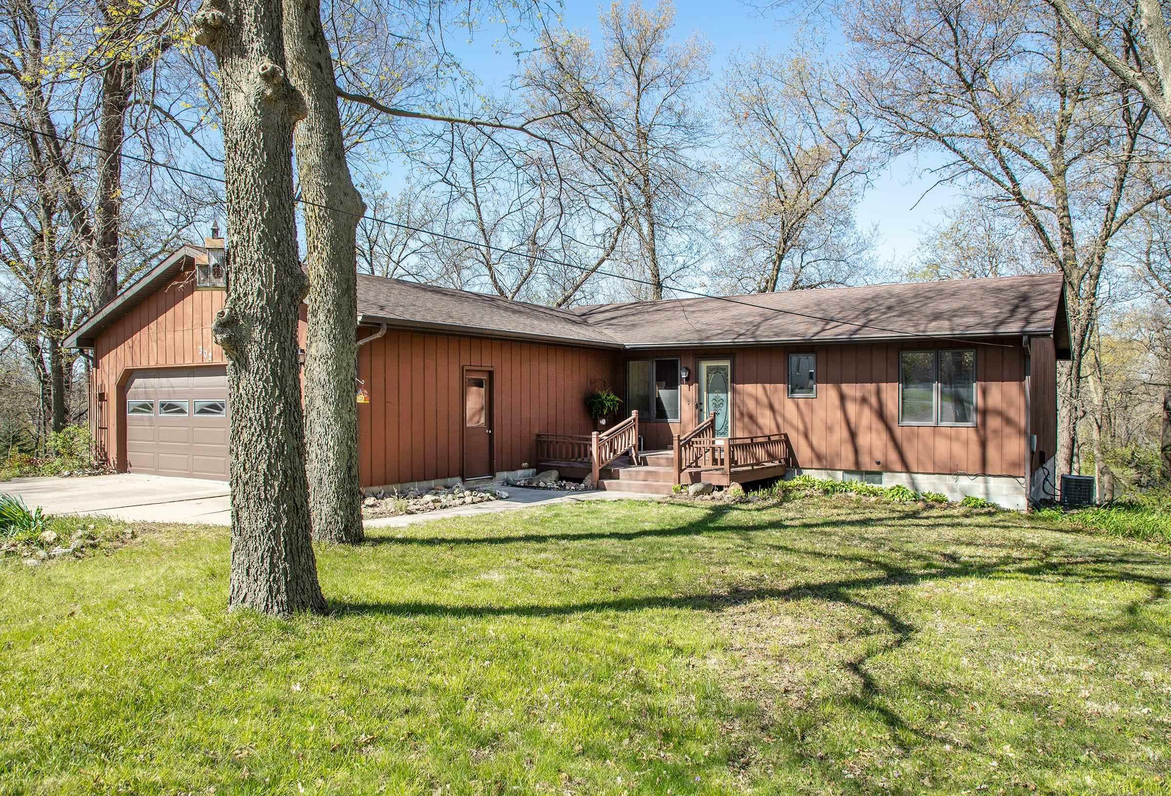 Property Photo: 302 Walnut Street IA 50647