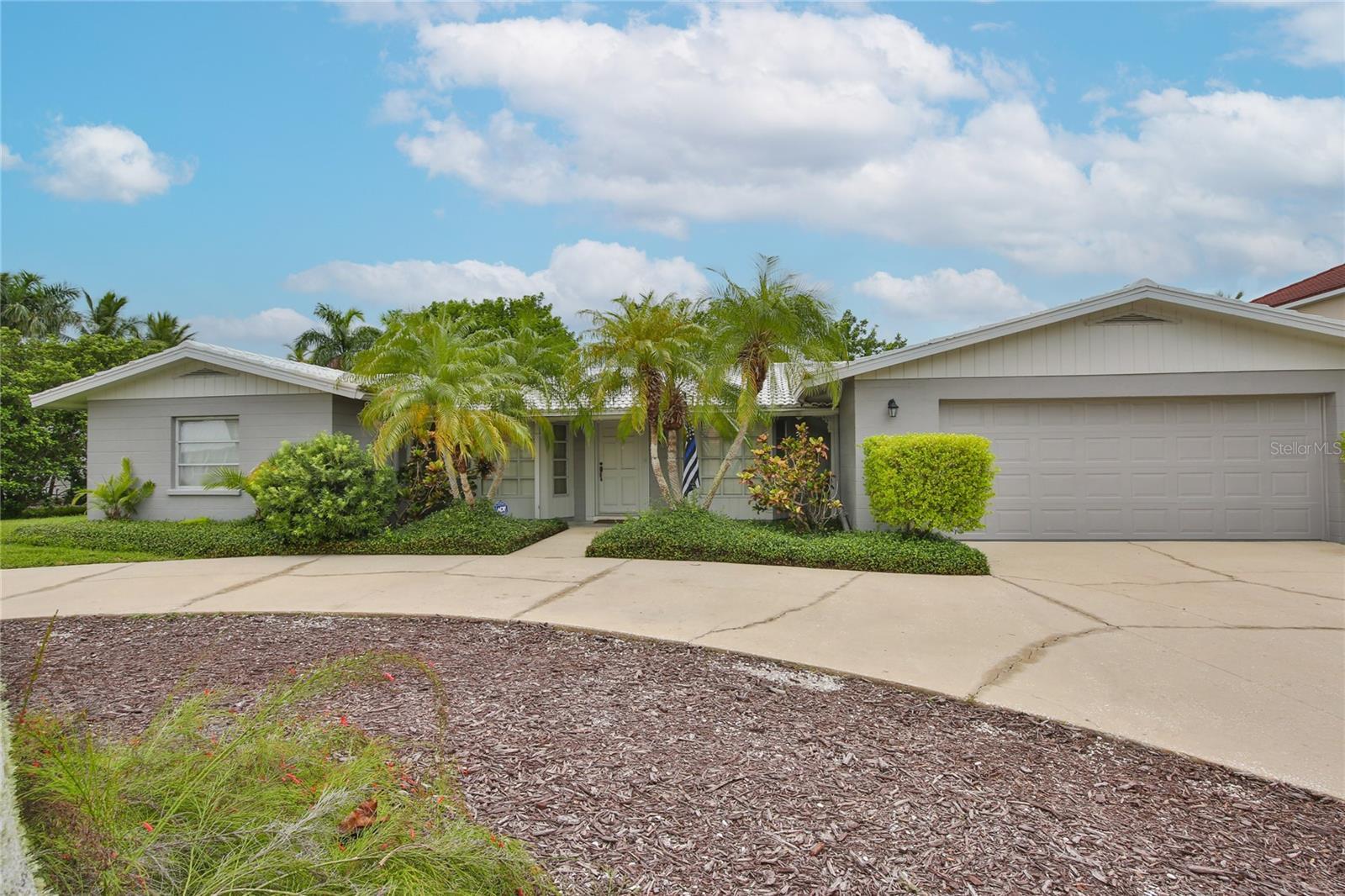 Property Photo:  424 Pheasant Way  FL 34236 