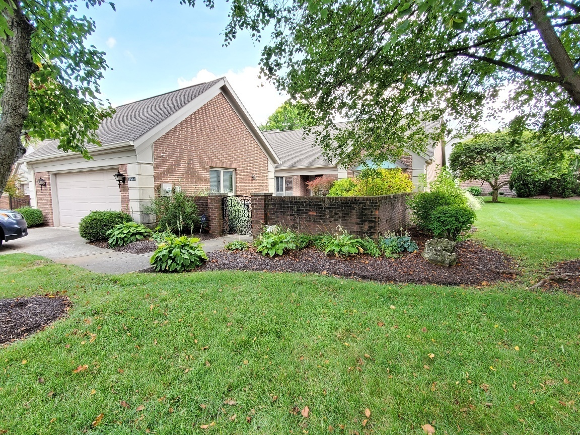 8561 N Olde Mill Circle N  Indianapolis IN 46260 photo