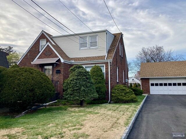 Property Photo:  247 Kipp Avenue 1  NJ 07407 