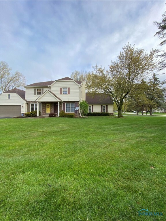 Property Photo:  6748 Woodlake Drive  OH 43617 