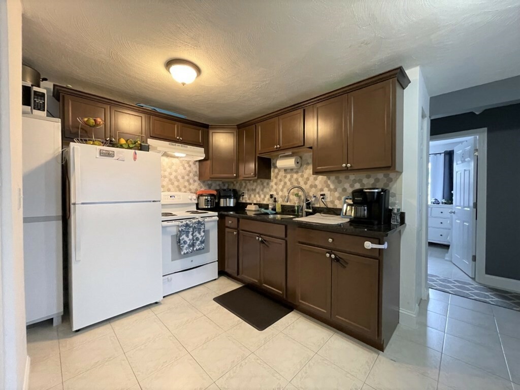 Property Photo: 5 Carey Ave G2 MA 02472