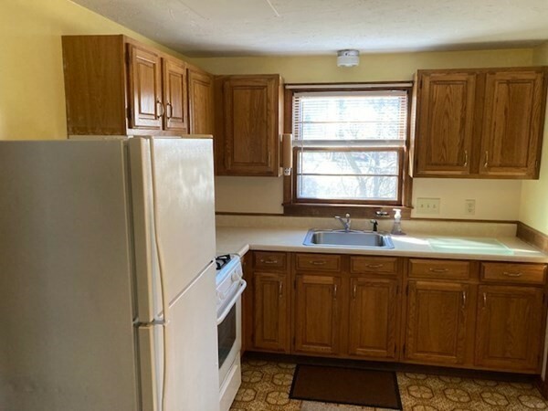 Property Photo: 5 Nelson Court 5 MA 01760
