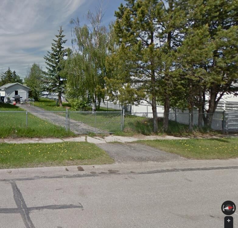 Property Photo: 9820 99 Street AB T0H 3S0