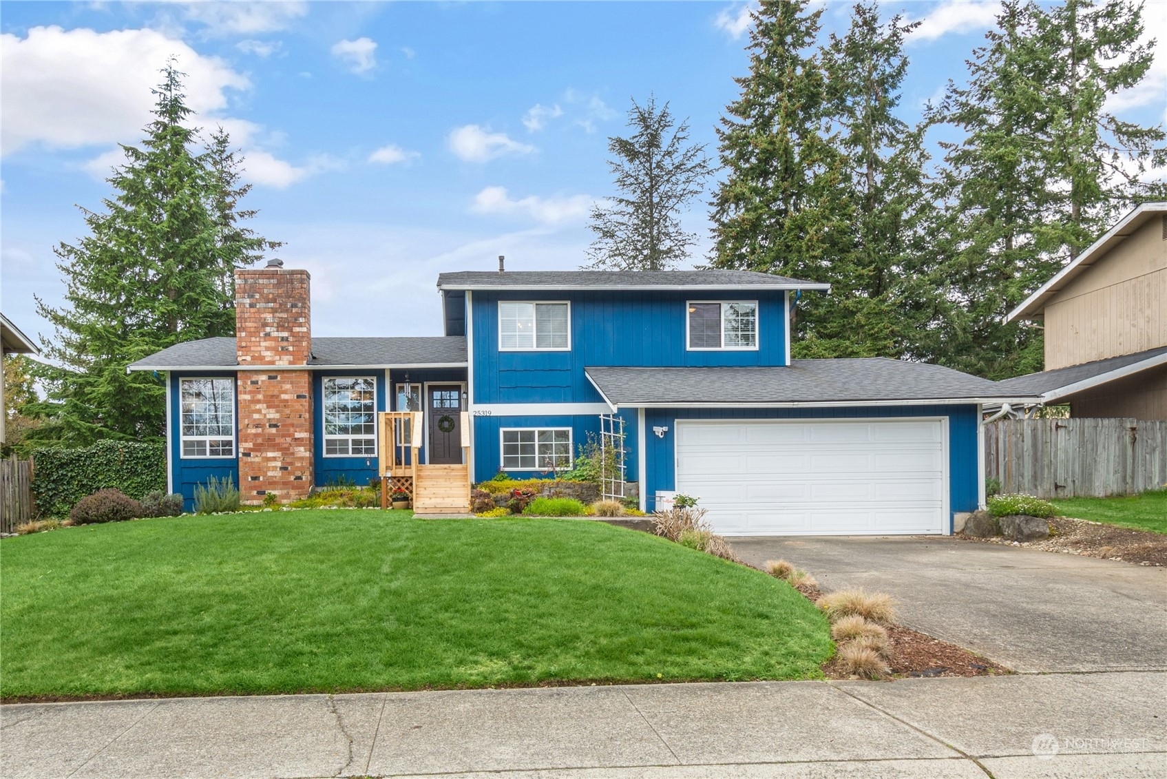 Property Photo: 25319 146th Avenue SE WA 98042