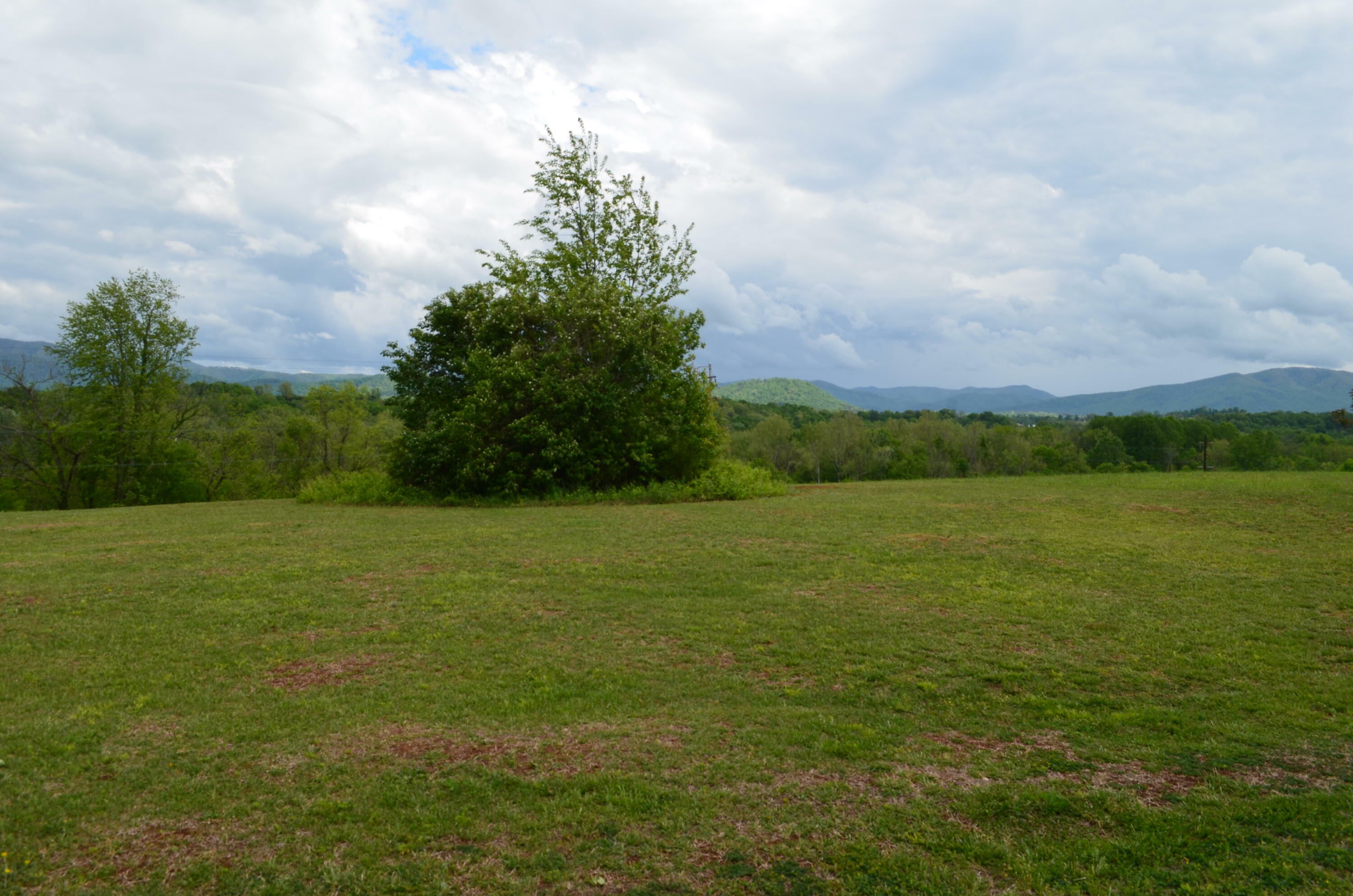 Property Photo:  Lot 22 R Golf Villa Drive  TN 37743 