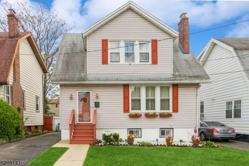 Property Photo:  314 Park Pl  NJ 07111 