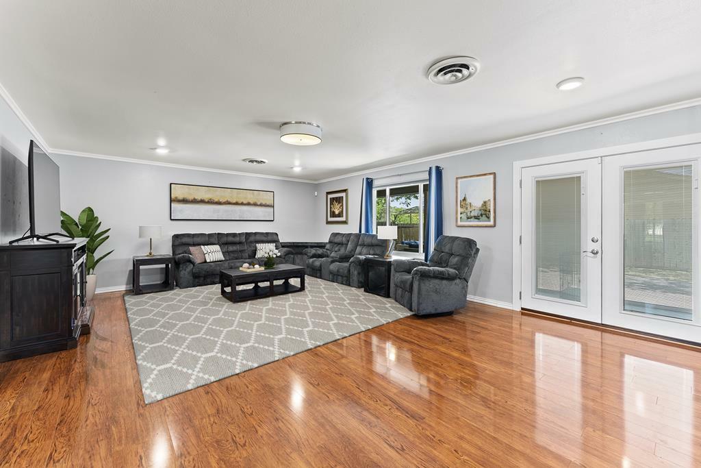 Property Photo: 172 Hilltop Dr TX 78028