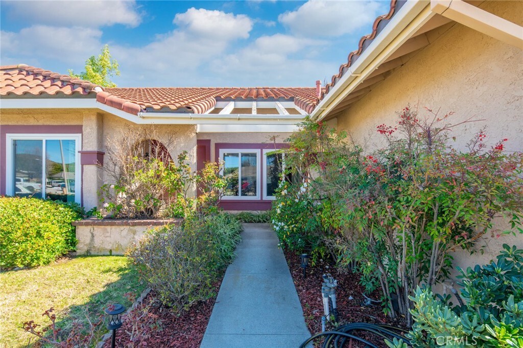 Property Photo:  258 Nellie Court  CA 91320 