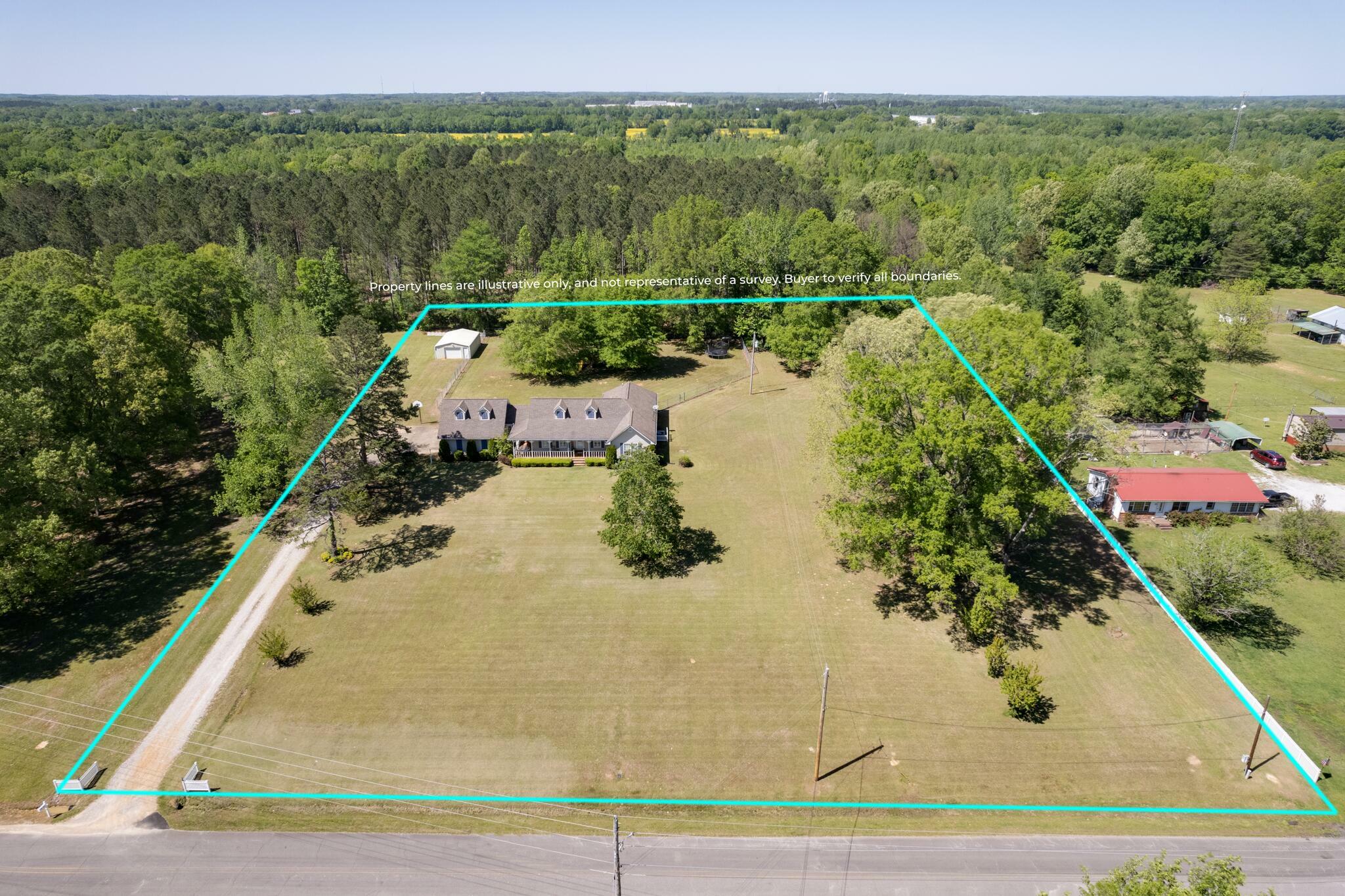 Property Photo: 127 County Road 405 MS 38834