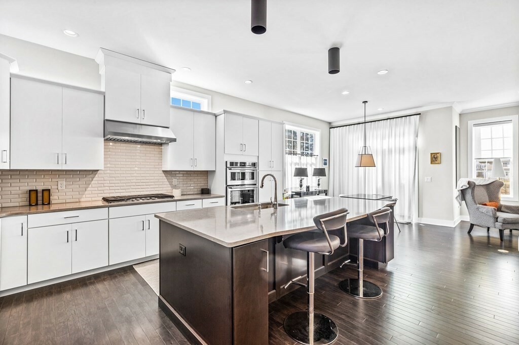 Property Photo: 134 Glen Ellen Blvd. 134 MA 02054