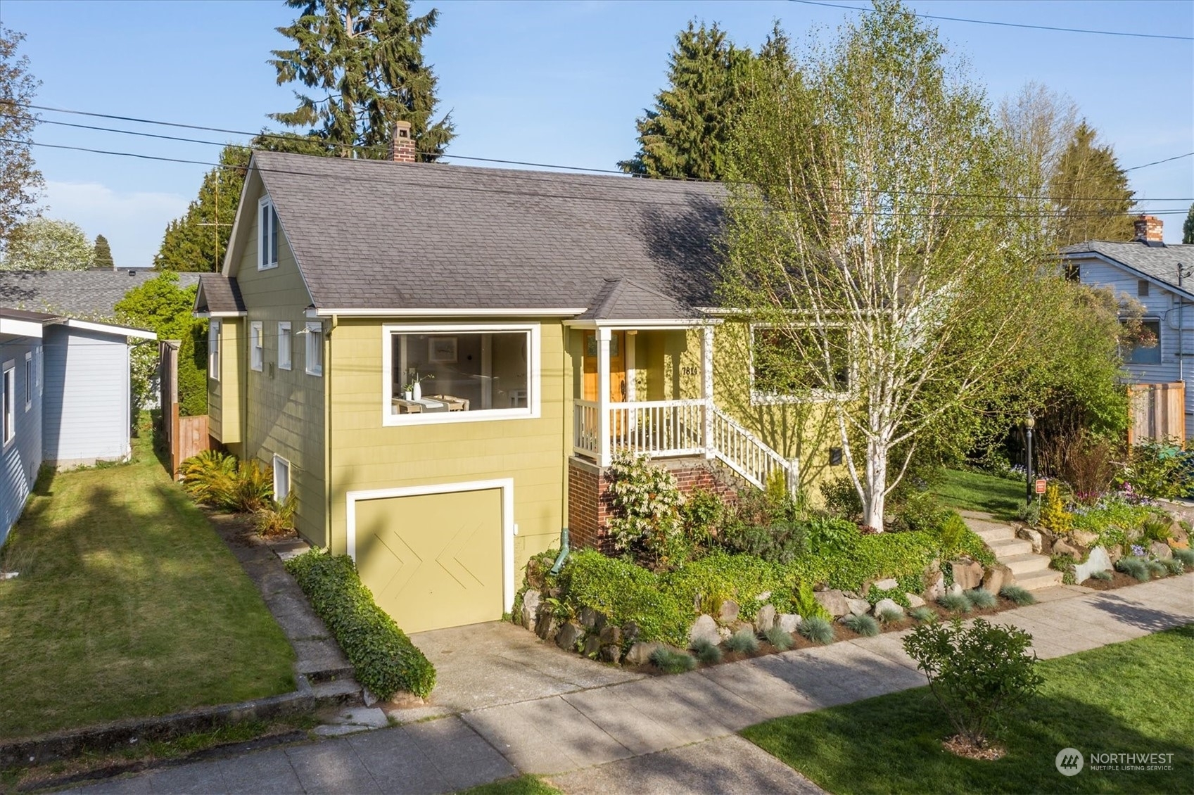 Property Photo:  7814 Dayton Avenue N  WA 98103 