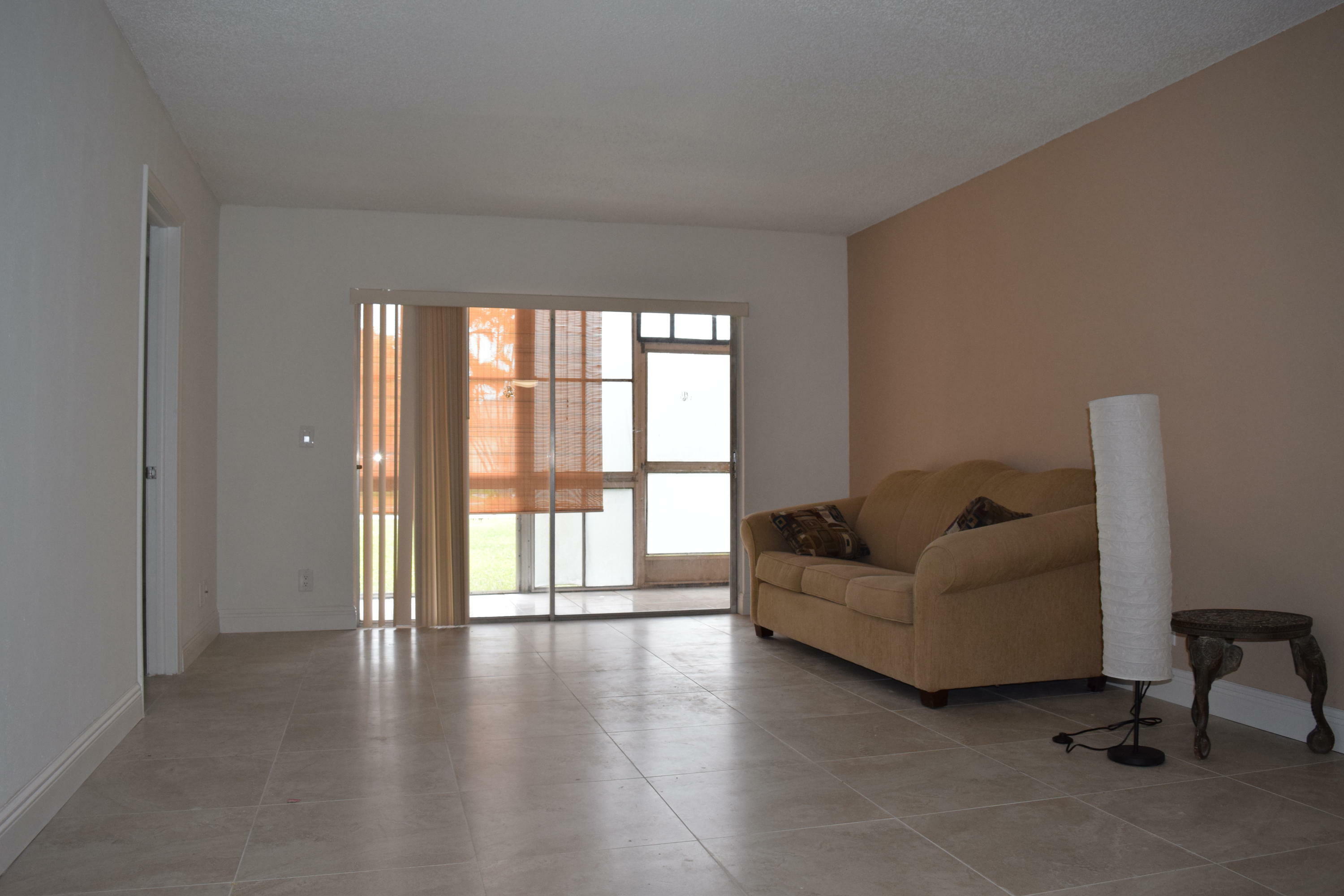Property Photo: 1630 Embassy Drive 101 FL 33401