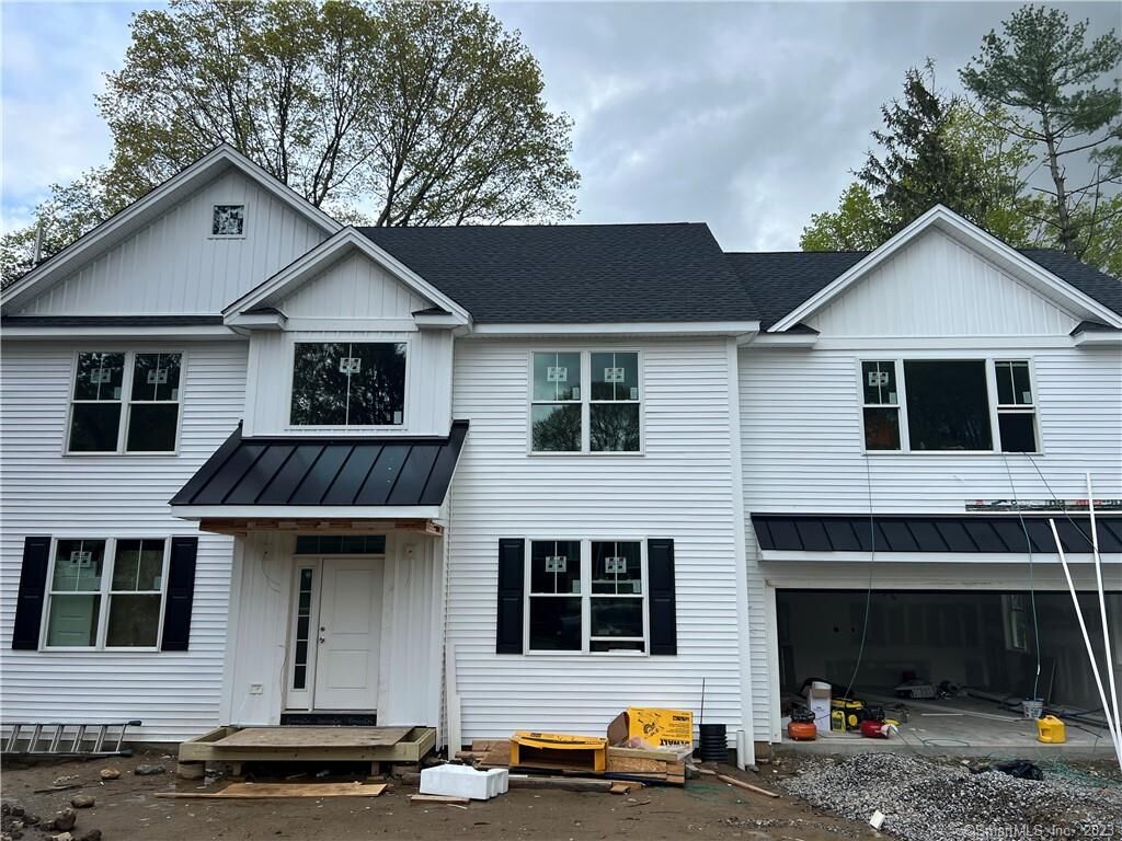 Property Photo:  32 Endeavor Street  CT 06611 