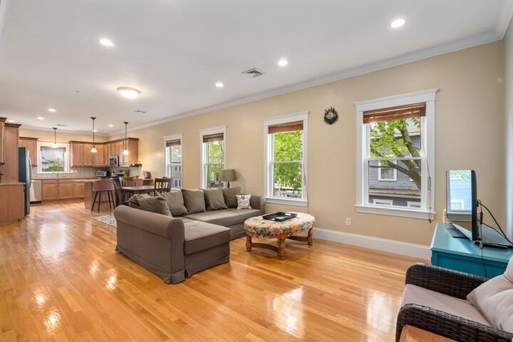 Property Photo:  84 Alder Street 4  MA 02453 