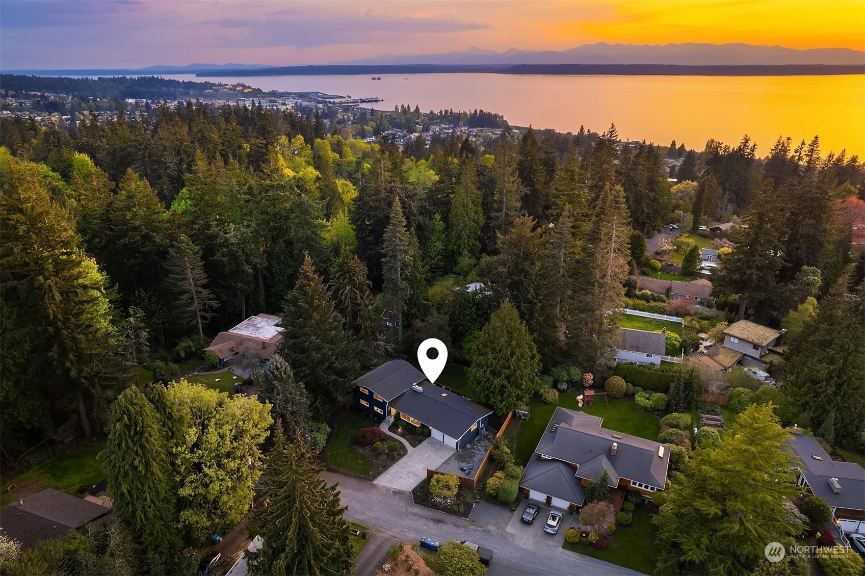 Property Photo: 19226 91st Avenue W WA 98026