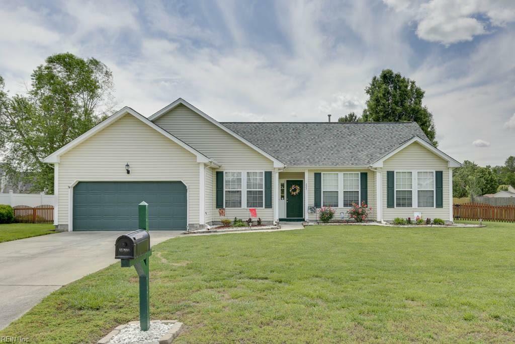 Property Photo:  227 Holbrook Arch  VA 23434 