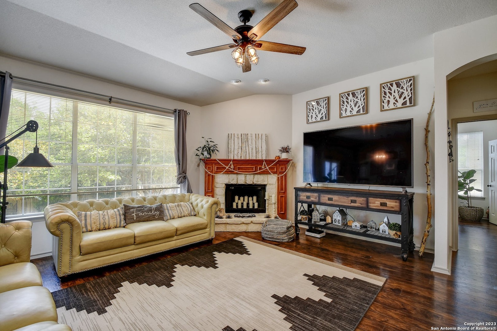 Property Photo: 3406 Blackstone Run TX 78259