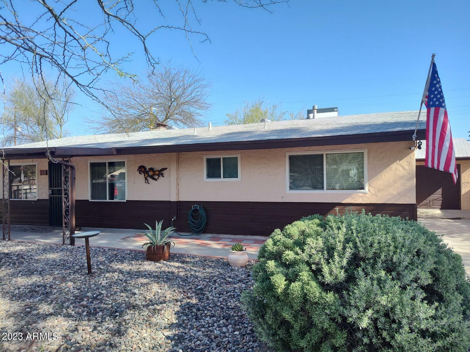 Property Photo:  670 W El Pajarito Drive  AZ 85390 