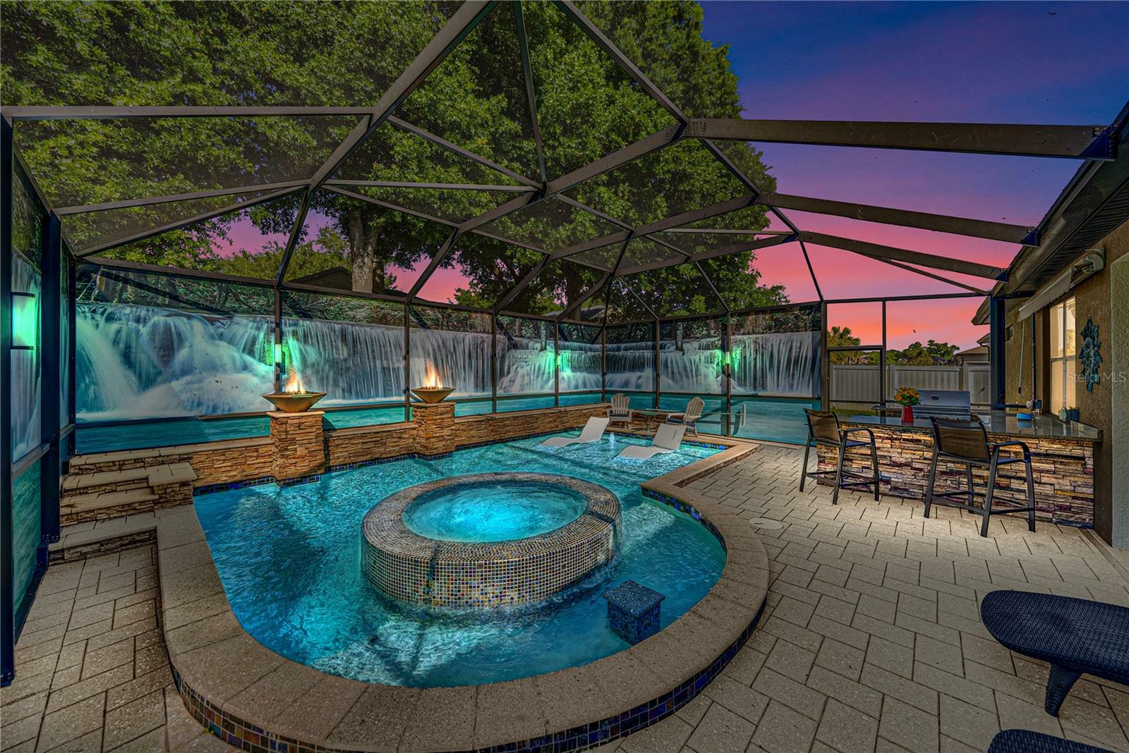 Property Photo: 1525 Banner Elk Street FL 33594