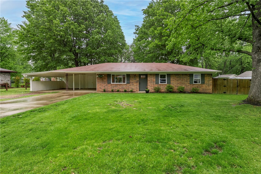 Property Photo:  312 W Kelli Avenue  AR 72730 