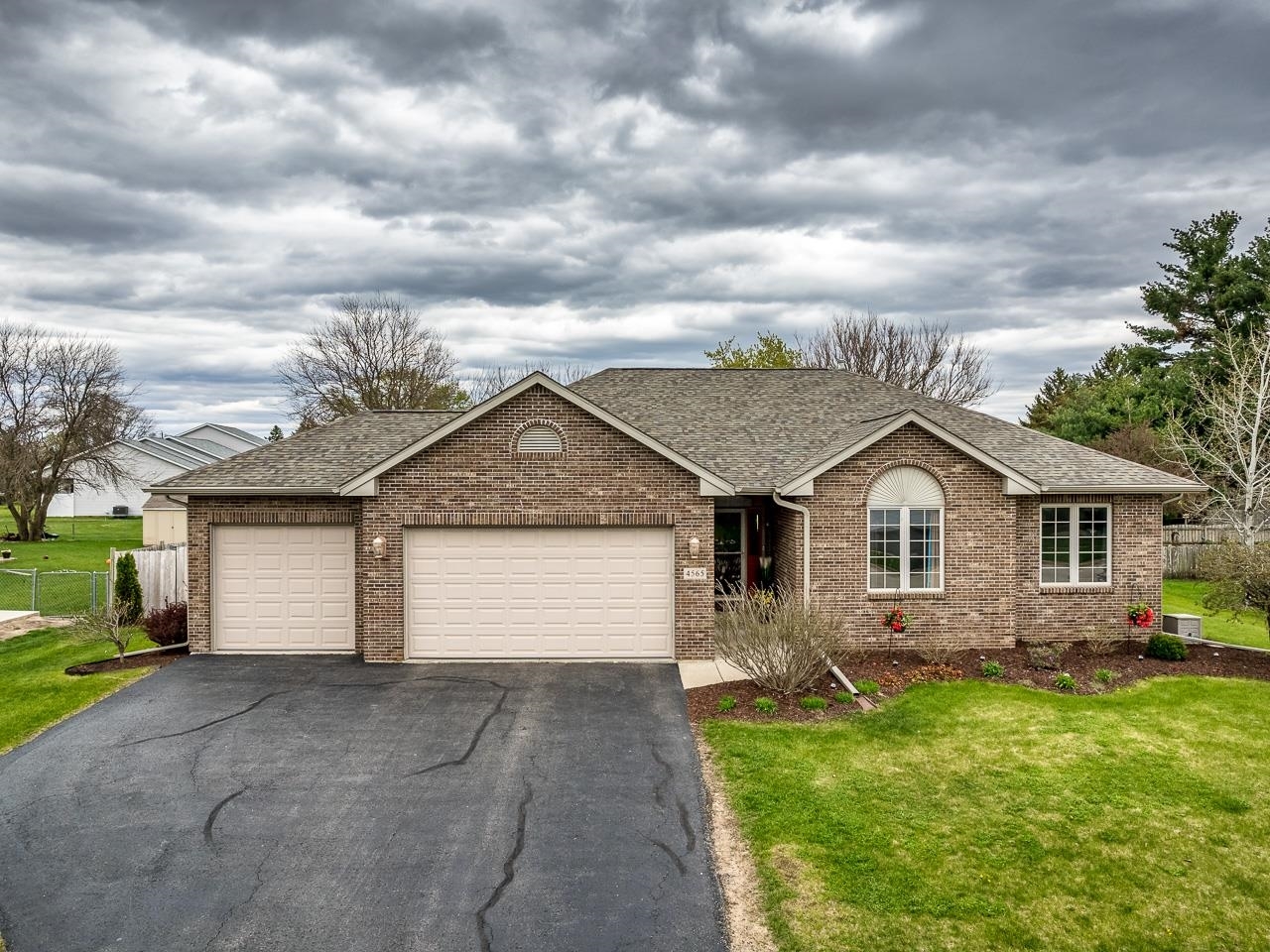 Property Photo:  4565 Woodcrest Lane  IL 61073 