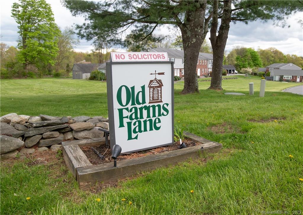 Property Photo:  3 Old Farms Lane 3  CT 06776 